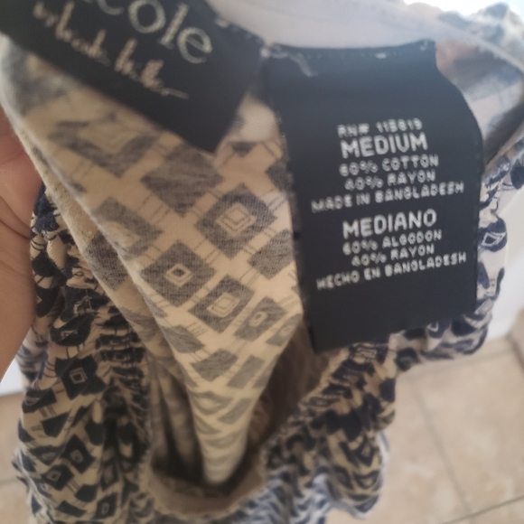 Nicole Miller M elastic scoopneck & arm hems diamond pattern top - Picture 6 of 7